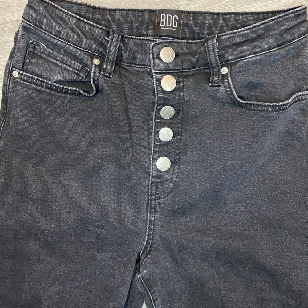 Urban Outfitters BDG Girlfriend High-Rise Cropped Jeans - Picture 3 of 8